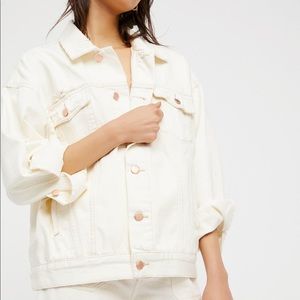 🆓🅿️ Free People White Denim Trucker Jacket M/L